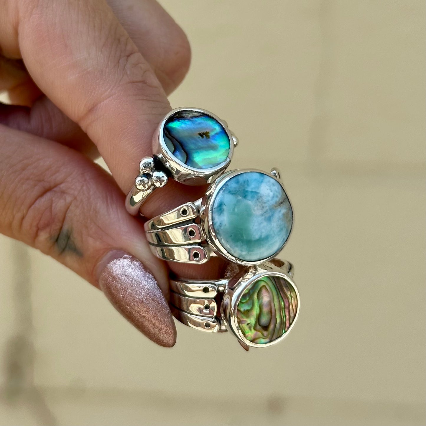 Abalone round ring- size 7.25
