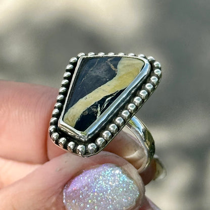 San Pedro Ribbon Variscite Tornado ring- size 8