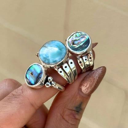 Abalone round ring- size 7.25